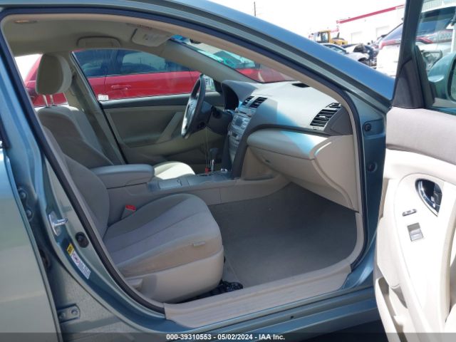 Photo 4 VIN: 4T1BB3EK0BU140068 - TOYOTA CAMRY HYBRID 