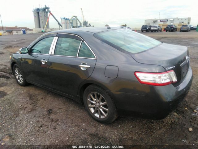 Photo 2 VIN: 4T1BB3EK0BU142399 - TOYOTA CAMRY HYBRID 