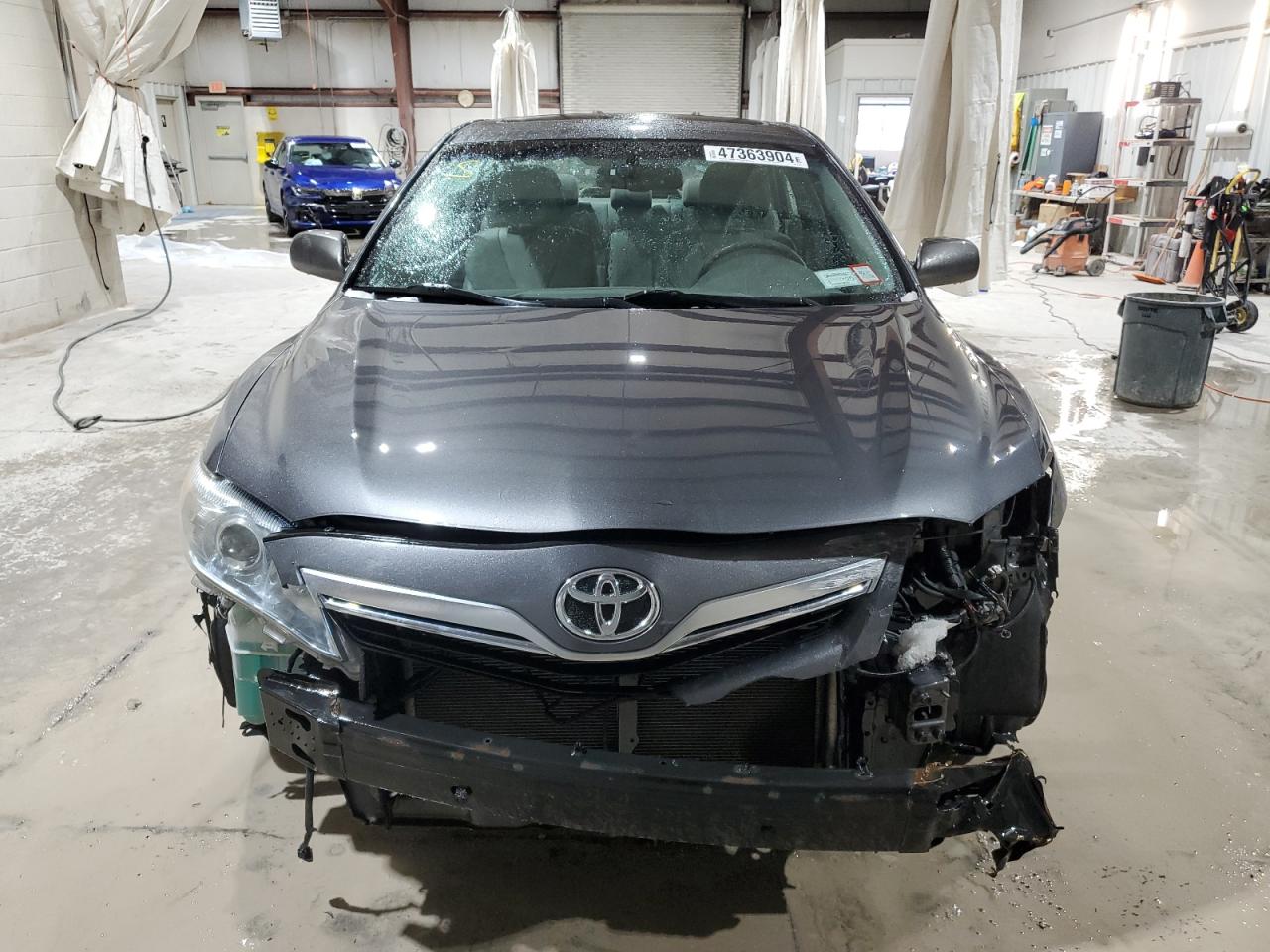 Photo 4 VIN: 4T1BB3EK1AU115551 - TOYOTA CAMRY 