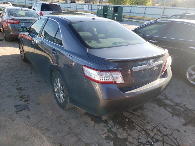 Photo 2 VIN: 4T1BB3EK1AU117297 - TOYOTA CAMRY HYBR 