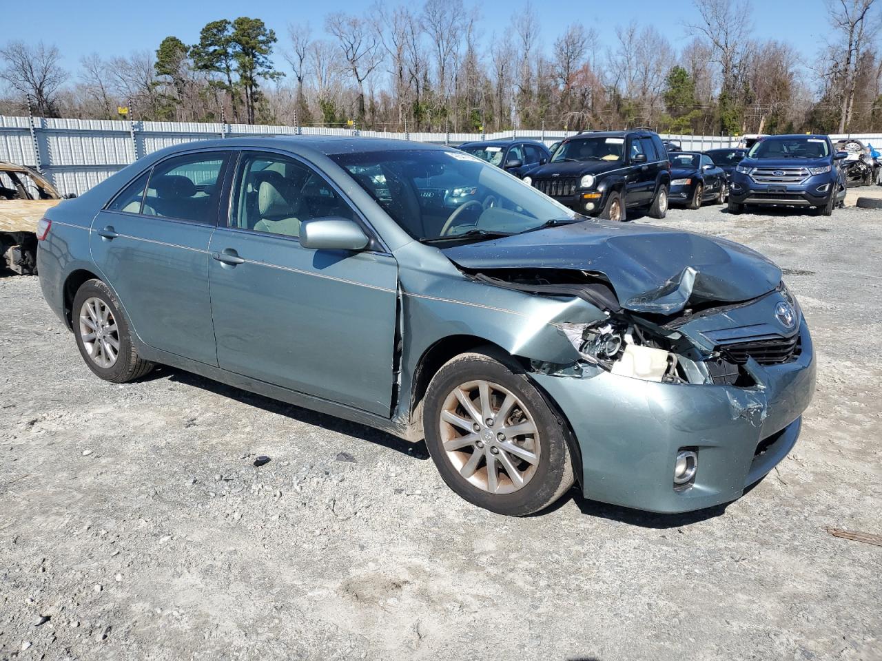 Photo 3 VIN: 4T1BB3EK1AU123035 - TOYOTA CAMRY 