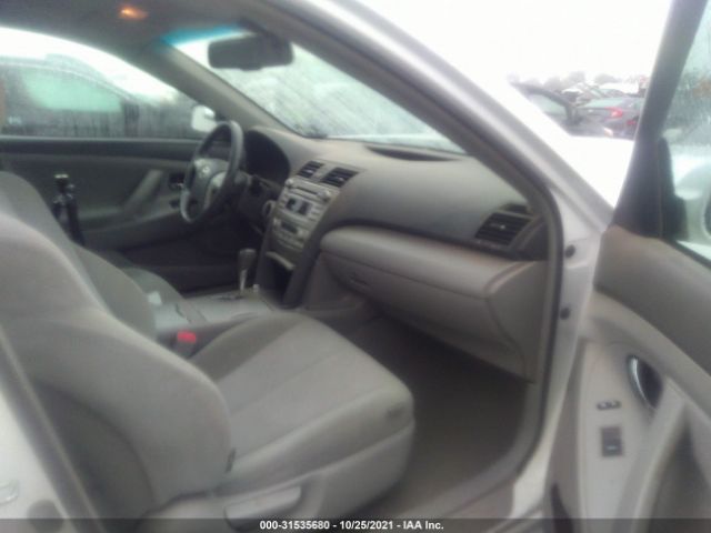 Photo 4 VIN: 4T1BB3EK1AU125299 - TOYOTA CAMRY HYBRID 