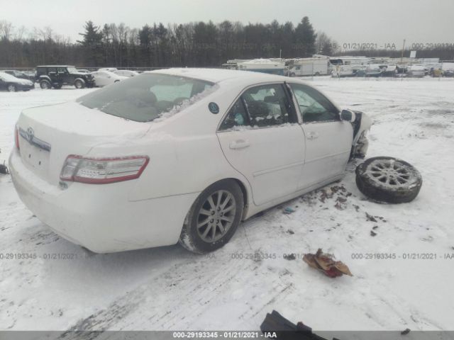 Photo 3 VIN: 4T1BB3EK1BU137874 - TOYOTA CAMRY HYBRID 