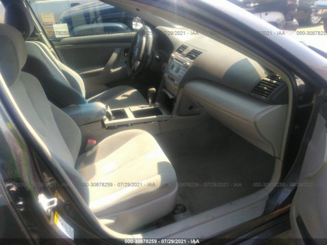 Photo 4 VIN: 4T1BB3EK1BU141780 - TOYOTA CAMRY HYBRID 