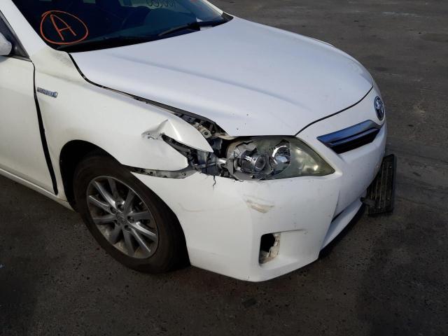 Photo 8 VIN: 4T1BB3EK2AU117597 - TOYOTA CAMRY HYBR 