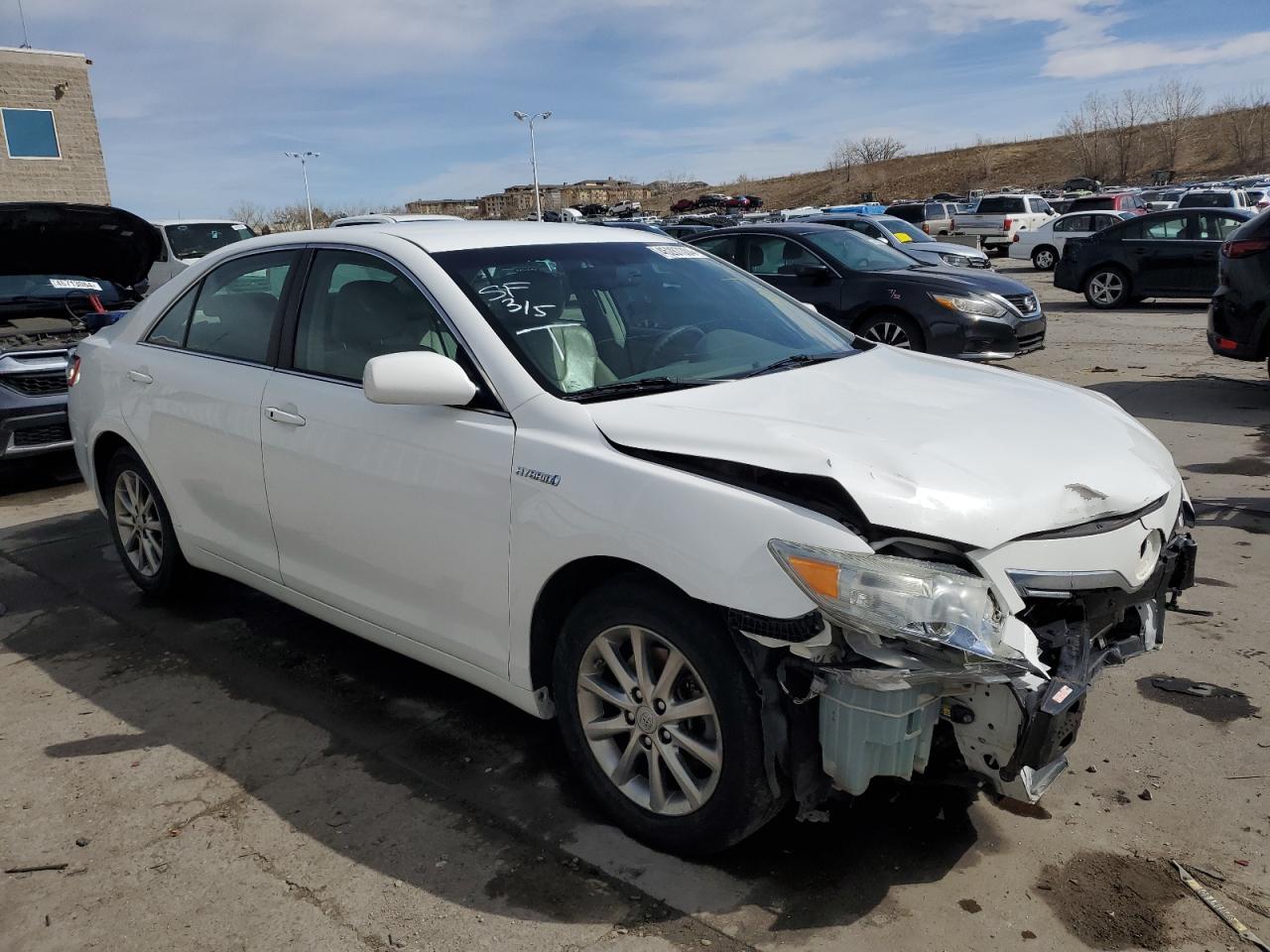 Photo 3 VIN: 4T1BB3EK2BU135924 - TOYOTA CAMRY 