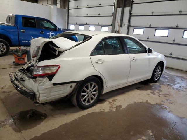 Photo 2 VIN: 4T1BB3EK2BU140928 - TOYOTA CAMRY 