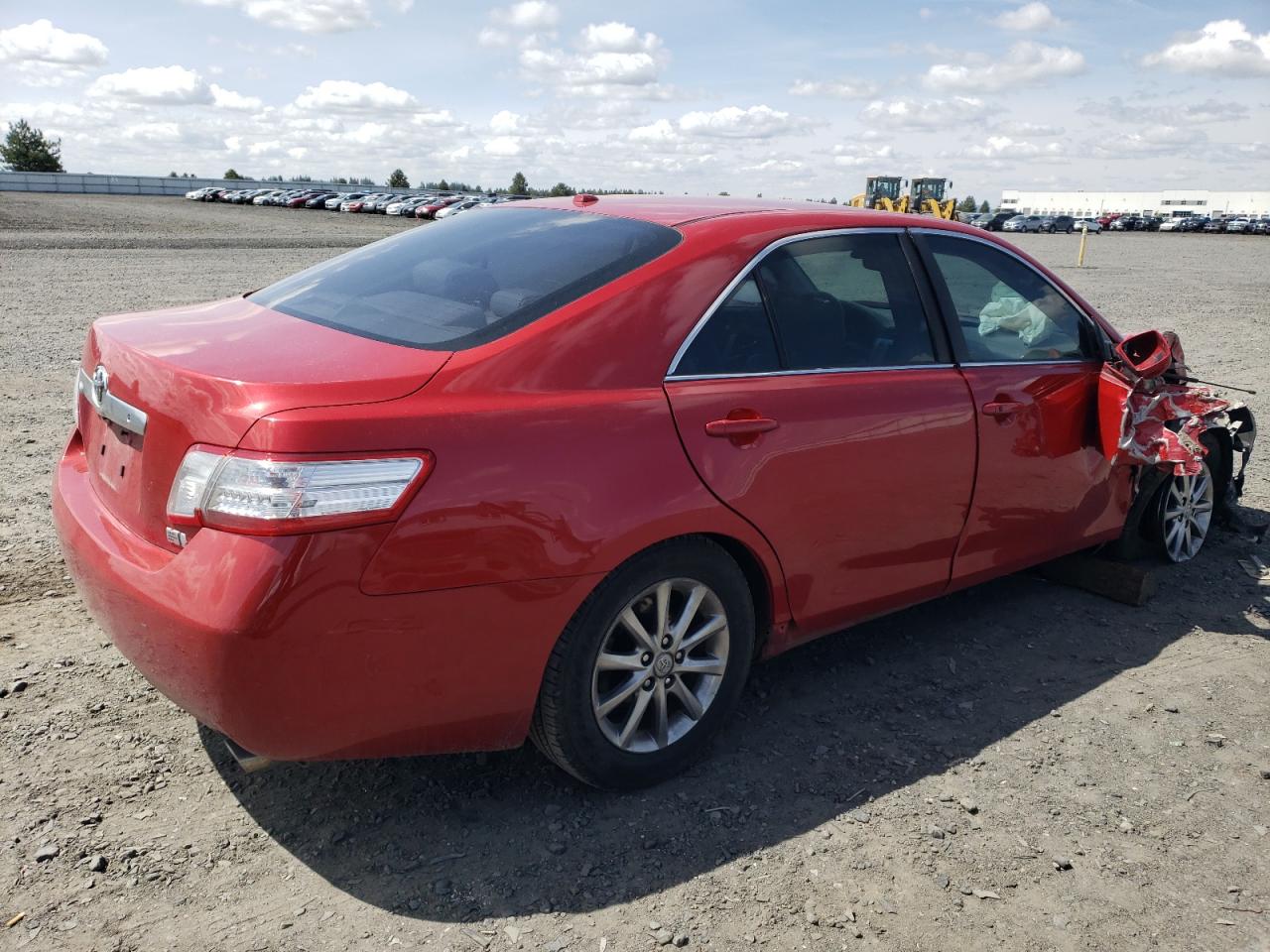 Photo 2 VIN: 4T1BB3EK2BU141951 - TOYOTA CAMRY 