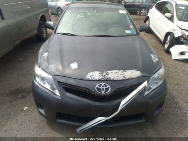 Photo 5 VIN: 4T1BB3EK3AU118001 - TOYOTA CAMRY HYBRID 