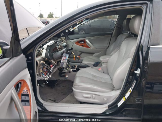 Photo 4 VIN: 4T1BB3EK4AU112739 - TOYOTA CAMRY HYBRID 