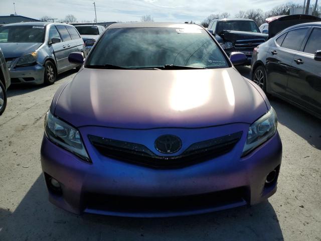 Photo 4 VIN: 4T1BB3EK4AU117410 - TOYOTA CAMRY HYBR 