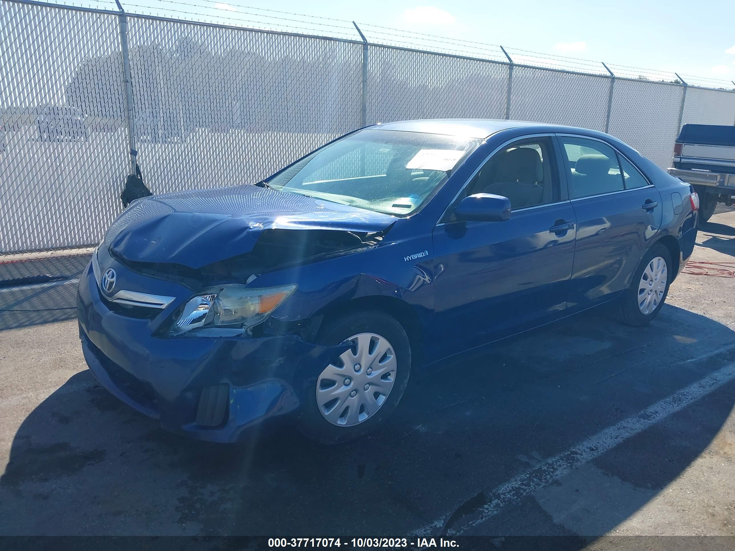 Photo 1 VIN: 4T1BB3EK4AU117682 - TOYOTA CAMRY 