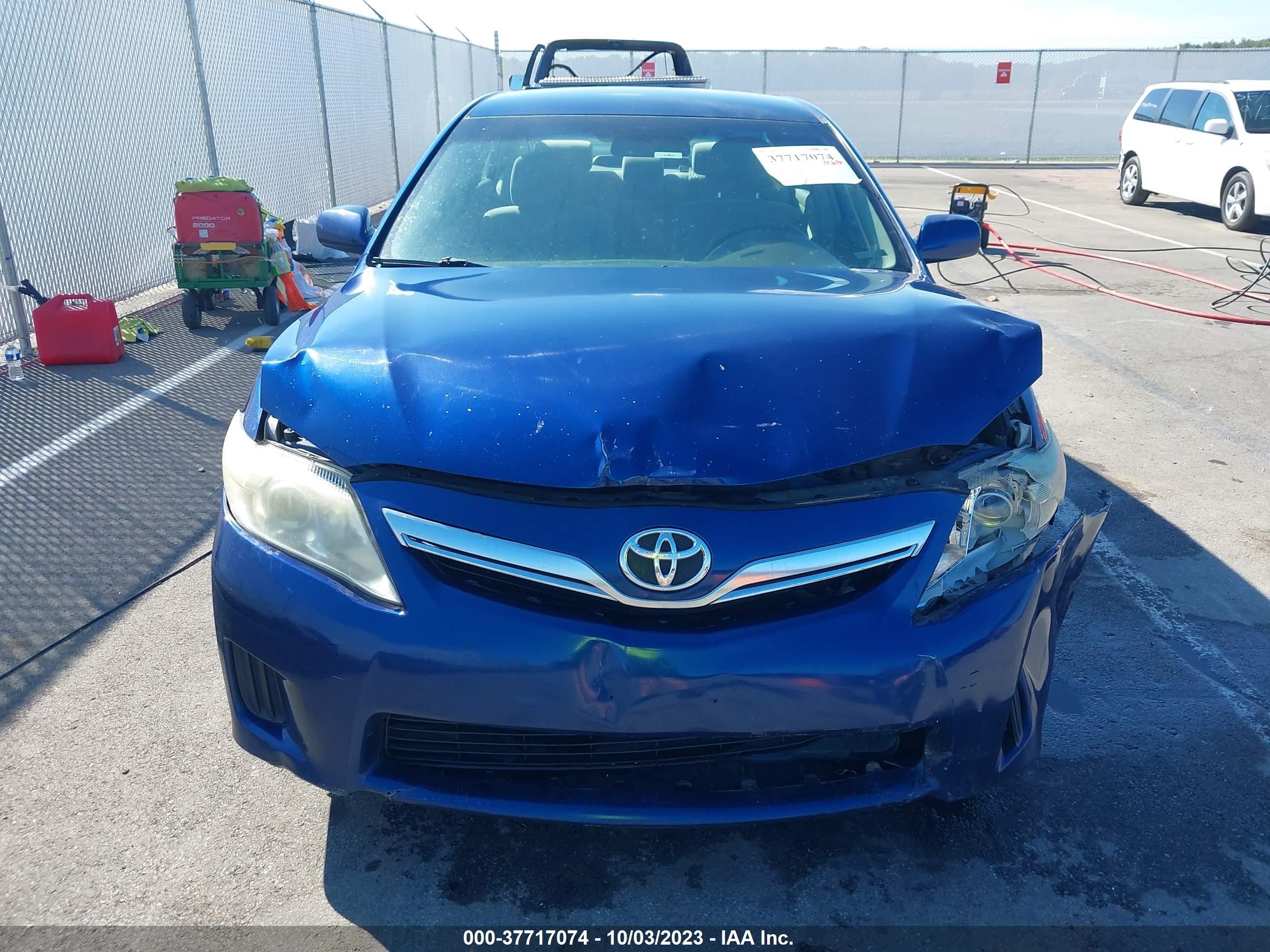 Photo 5 VIN: 4T1BB3EK4AU117682 - TOYOTA CAMRY 