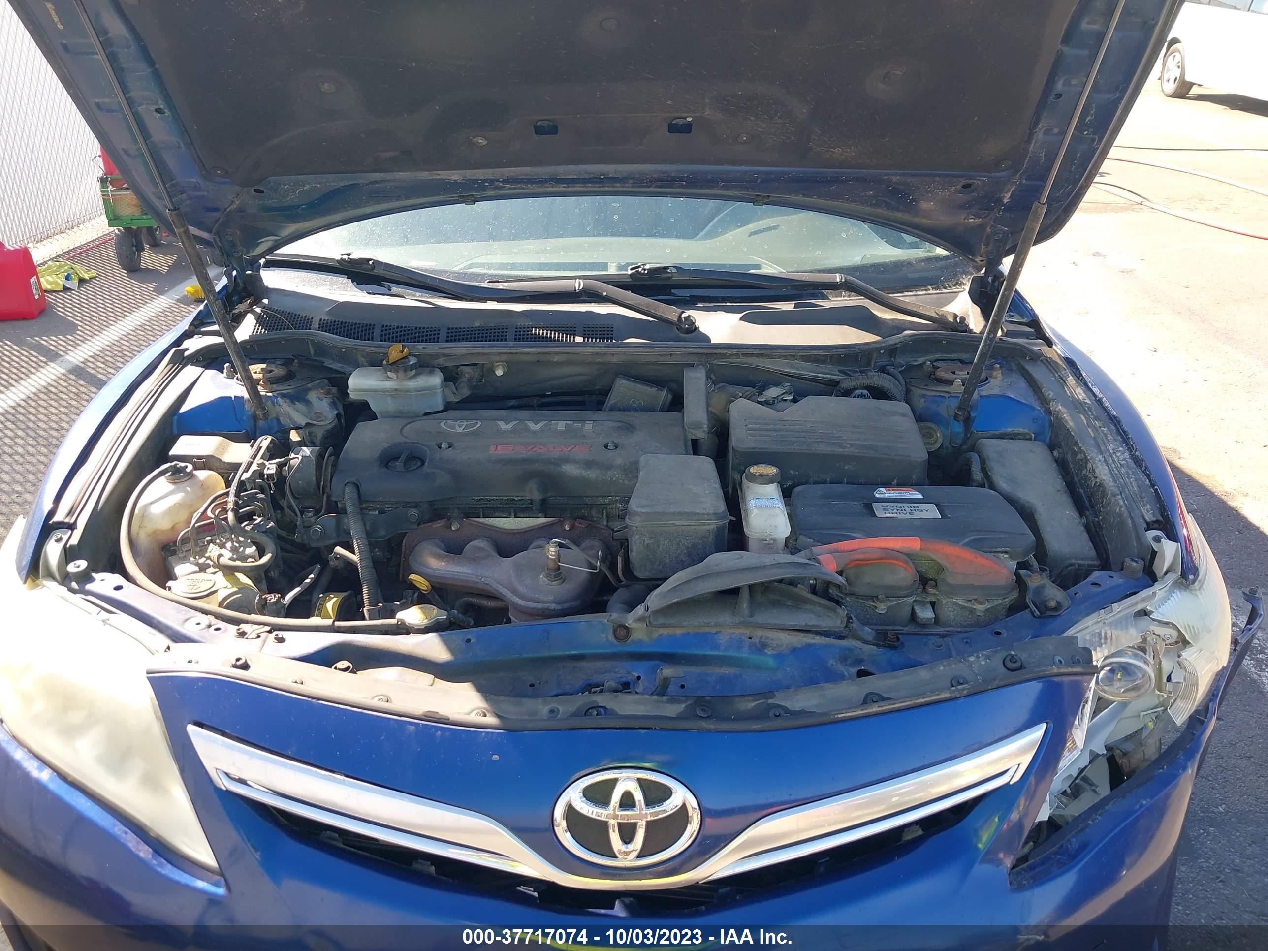 Photo 9 VIN: 4T1BB3EK4AU117682 - TOYOTA CAMRY 