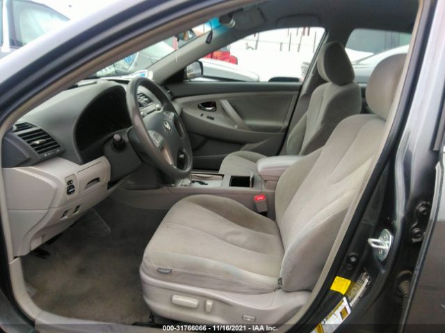 Photo 4 VIN: 4T1BB3EK5BU143029 - TOYOTA CAMRY HYBRID 