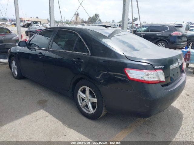 Photo 2 VIN: 4T1BB3EK6AU119384 - TOYOTA CAMRY HYBRID 