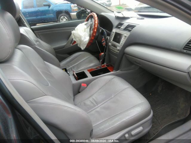 Photo 4 VIN: 4T1BB3EK6BU138647 - TOYOTA CAMRY 