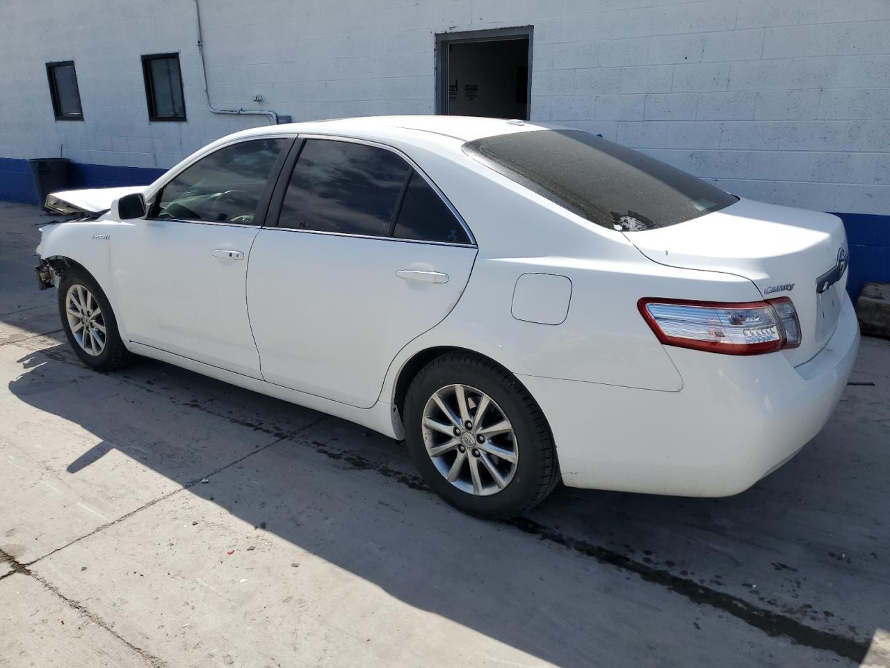 Photo 1 VIN: 4T1BB3EK6BU143282 - TOYOTA CAMRY 