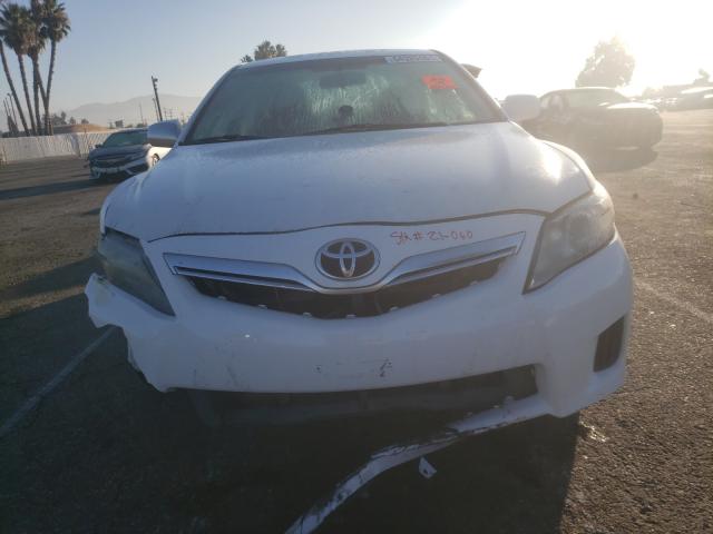 Photo 8 VIN: 4T1BB3EK7AU117191 - TOYOTA CAMRY HYBR 