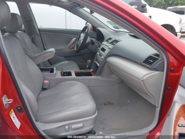 Photo 4 VIN: 4T1BB3EK7BU128306 - TOYOTA CAMRY HYBRID 