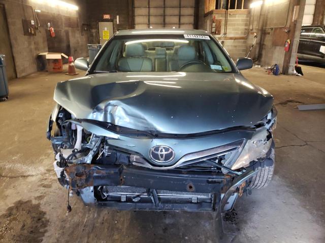 Photo 4 VIN: 4T1BB3EK8BU135863 - TOYOTA CAMRY HYBR 