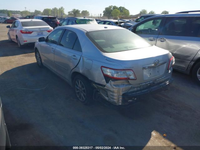 Photo 2 VIN: 4T1BB3EK9AU119136 - TOYOTA CAMRY HYBRID 