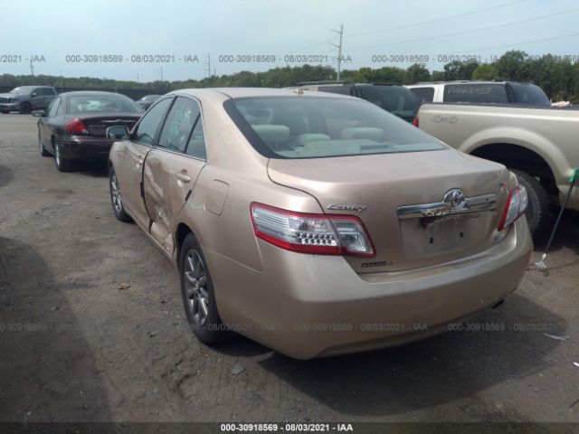 Photo 2 VIN: 4T1BB3EK9AU125311 - TOYOTA CAMRY HYBRID 