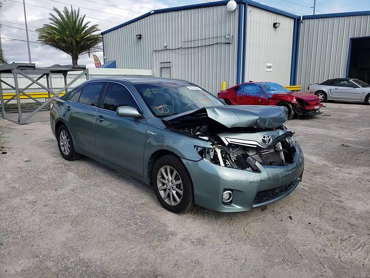 Photo 10 VIN: 4T1BB3EKXBU133418 - TOYOTA CAMRY HYBR 