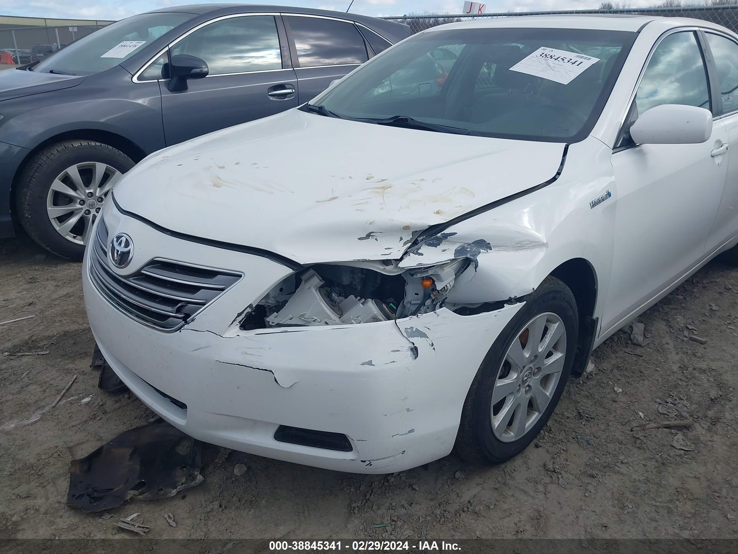 Photo 5 VIN: 4T1BB46K09U104721 - TOYOTA CAMRY 