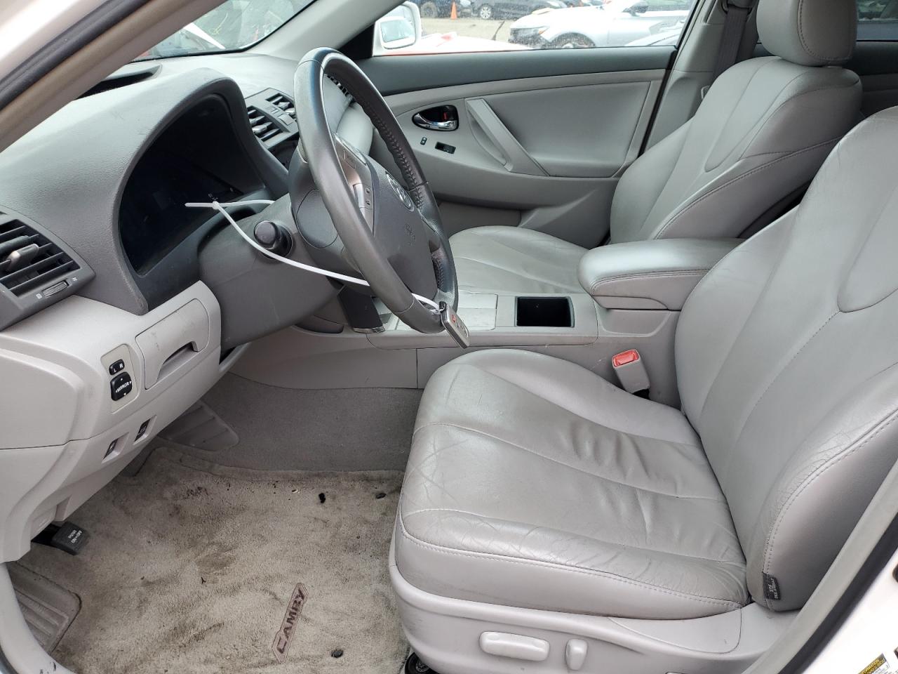 Photo 6 VIN: 4T1BB46K29U095858 - TOYOTA CAMRY 