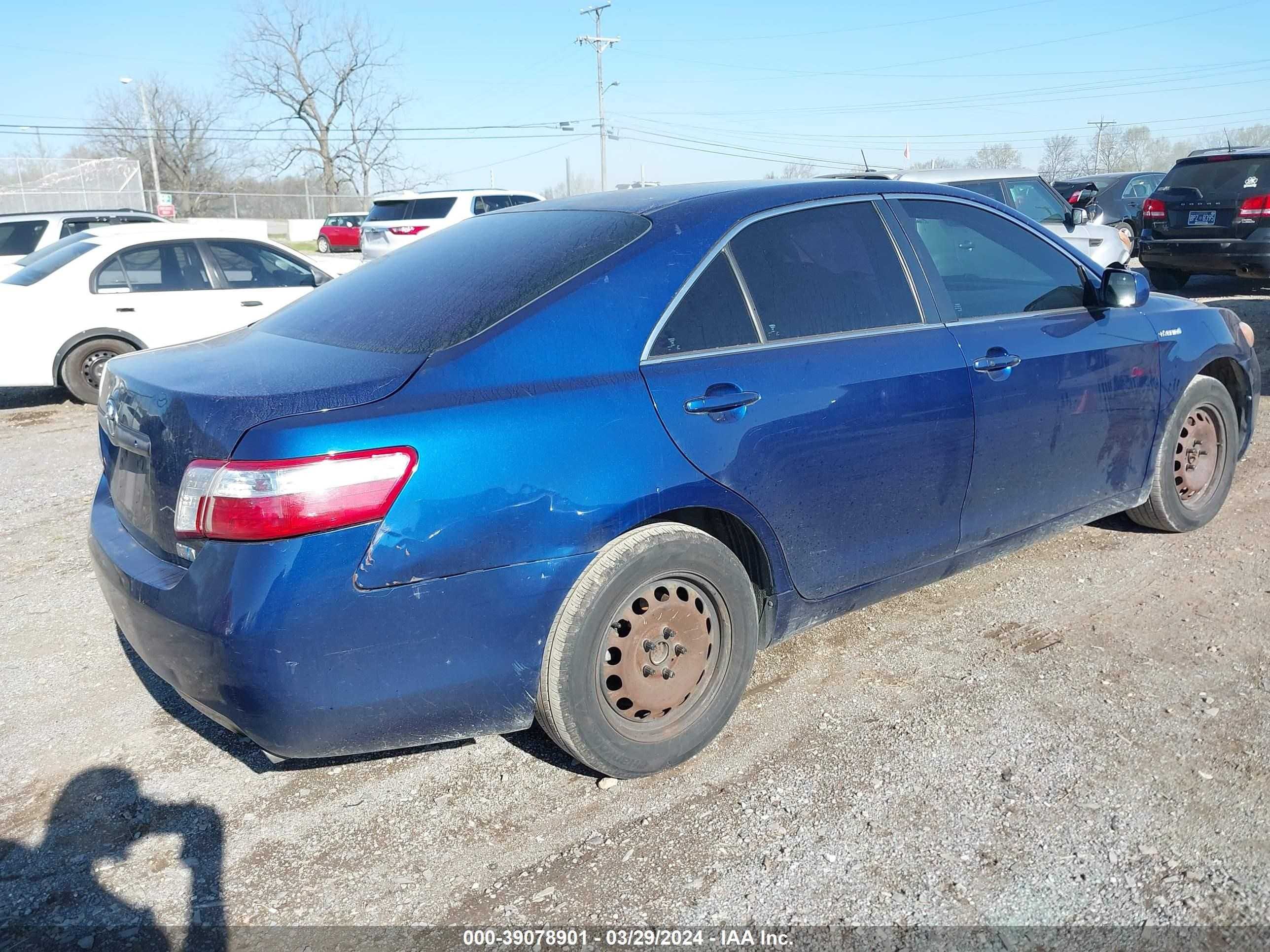 Photo 3 VIN: 4T1BB46K38U057523 - TOYOTA CAMRY 