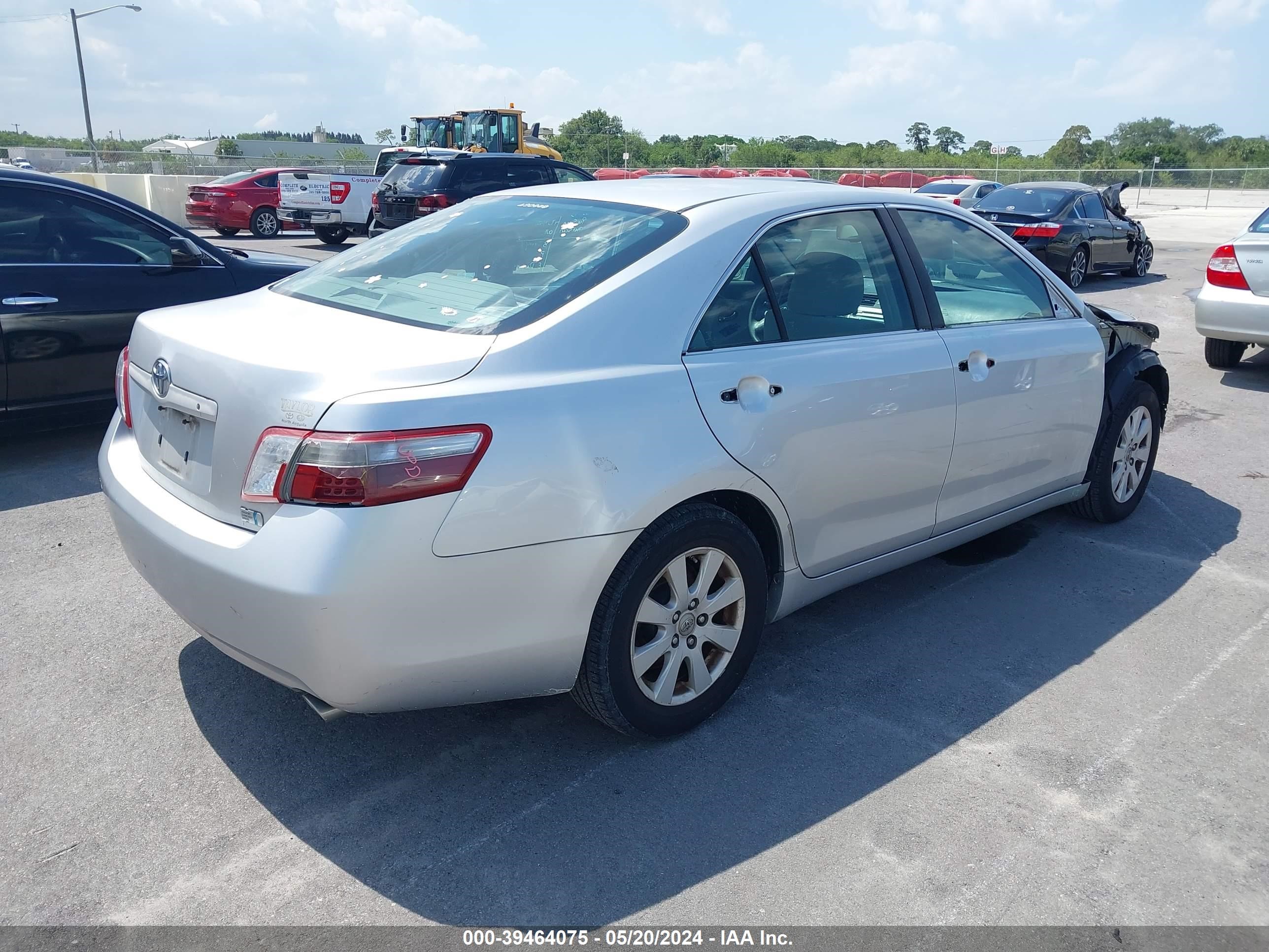 Photo 3 VIN: 4T1BB46K39U088742 - TOYOTA CAMRY 