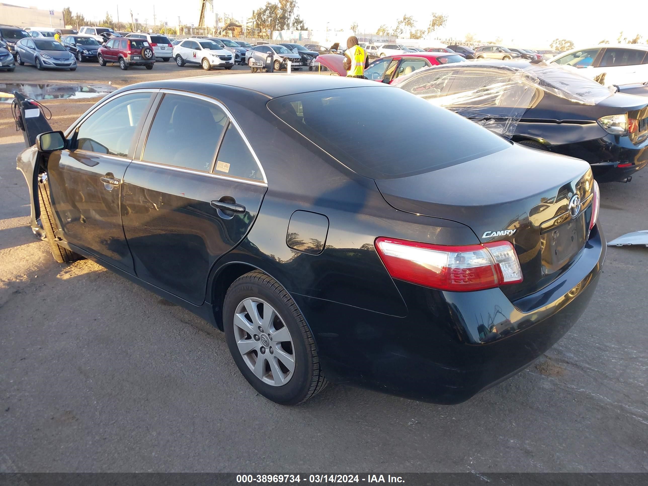 Photo 2 VIN: 4T1BB46K39U104129 - TOYOTA CAMRY 