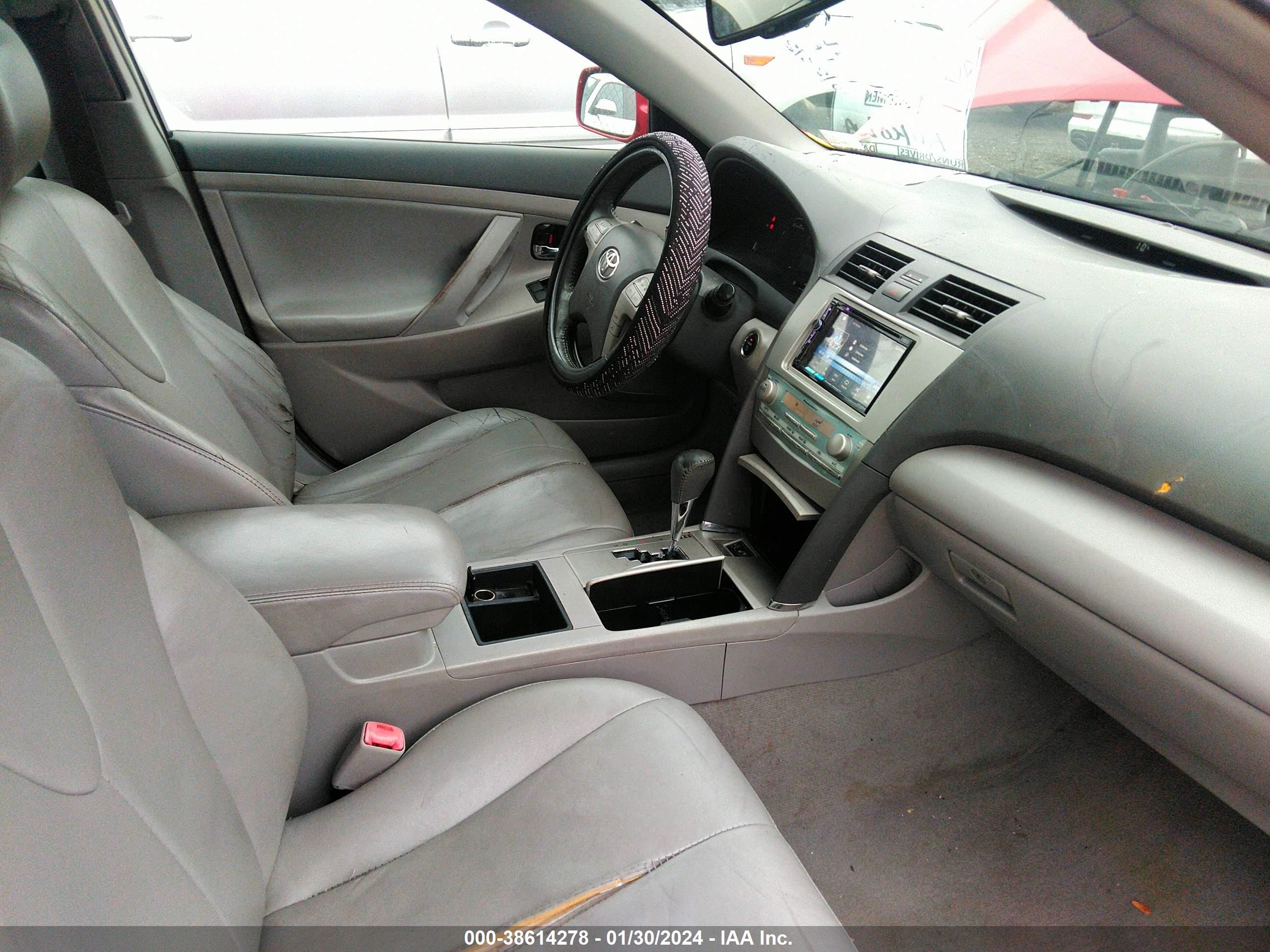 Photo 4 VIN: 4T1BB46K48U050936 - TOYOTA CAMRY 