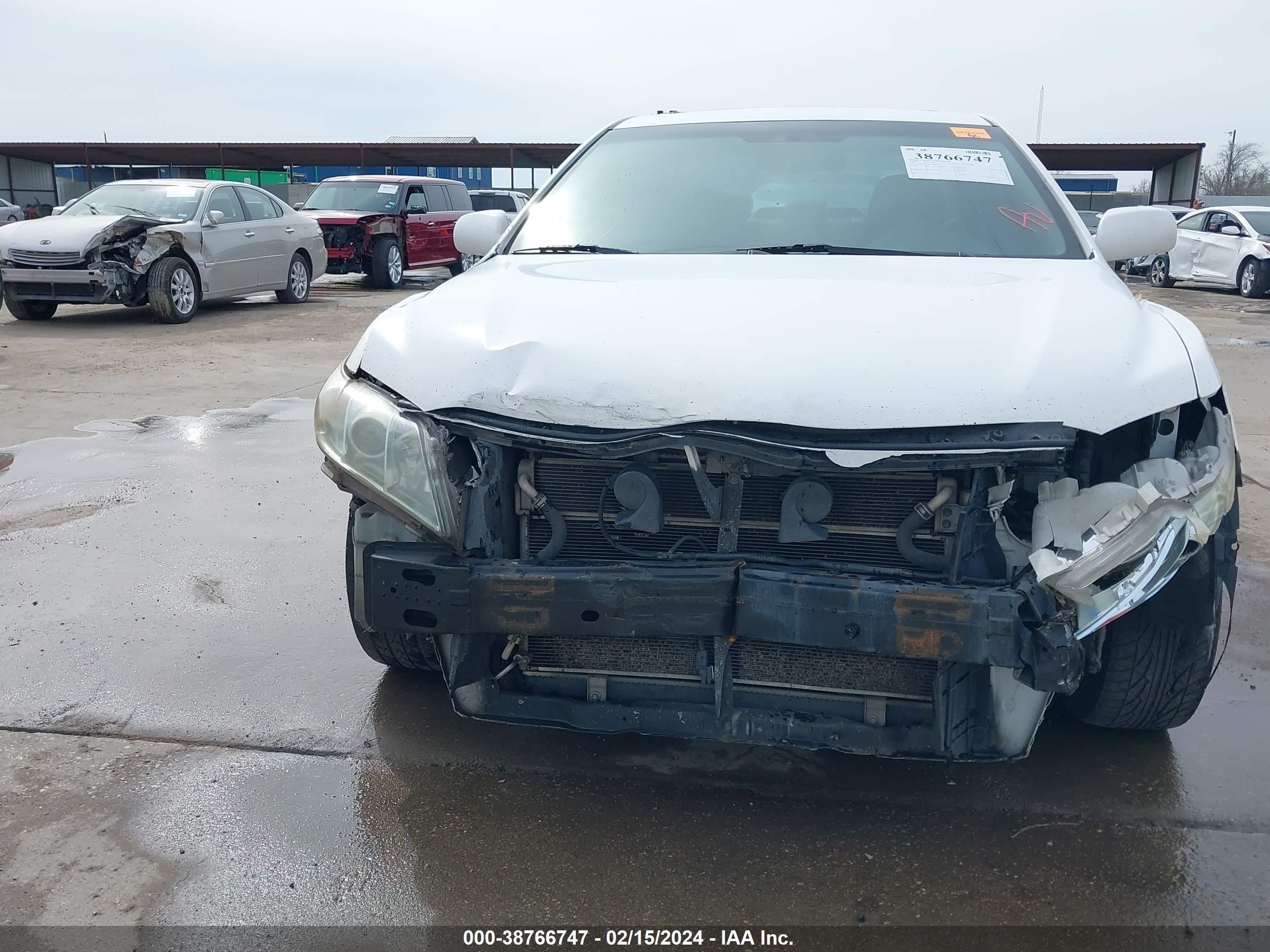 Photo 11 VIN: 4T1BB46K58U038097 - TOYOTA CAMRY 