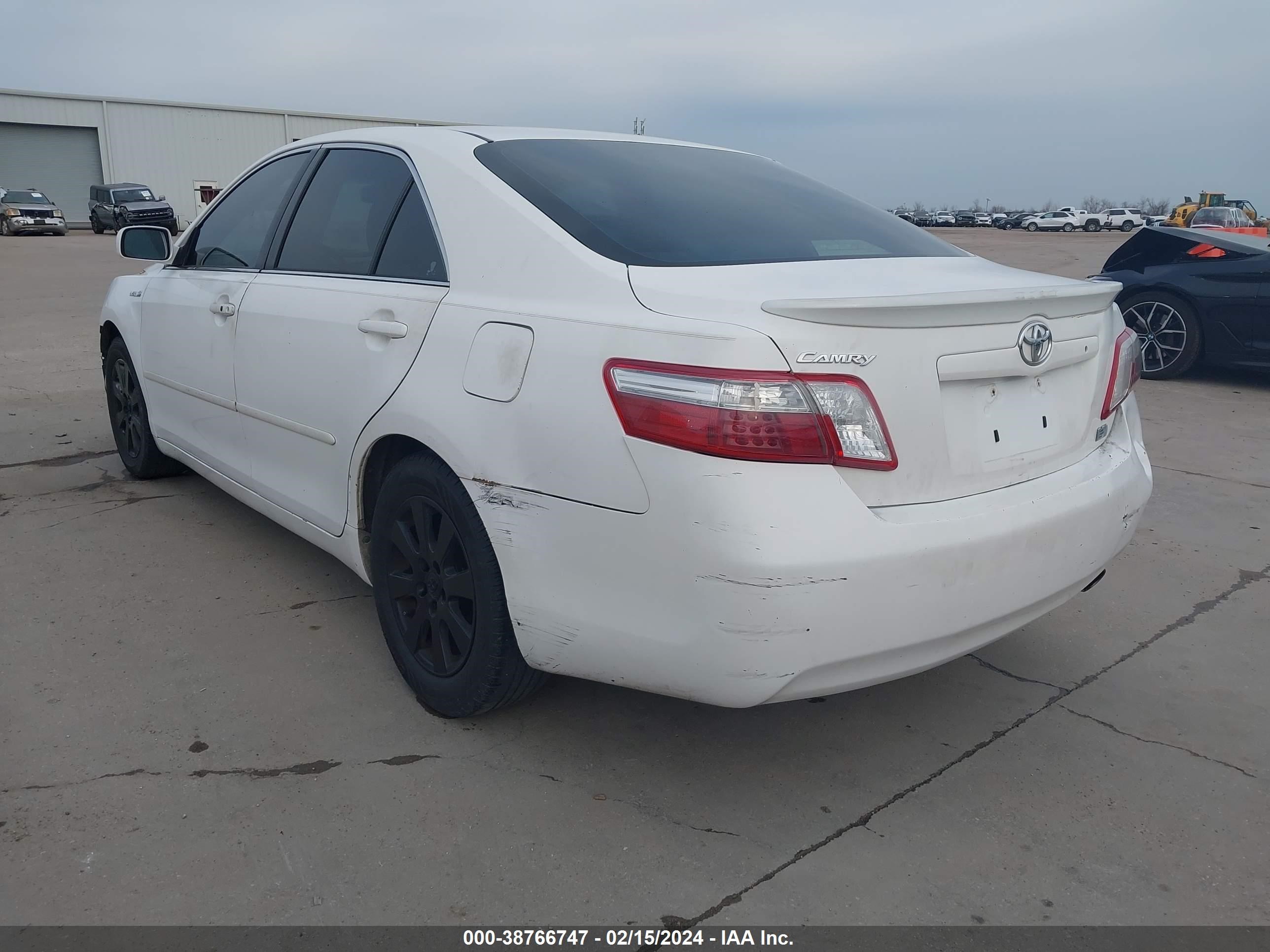 Photo 2 VIN: 4T1BB46K58U038097 - TOYOTA CAMRY 