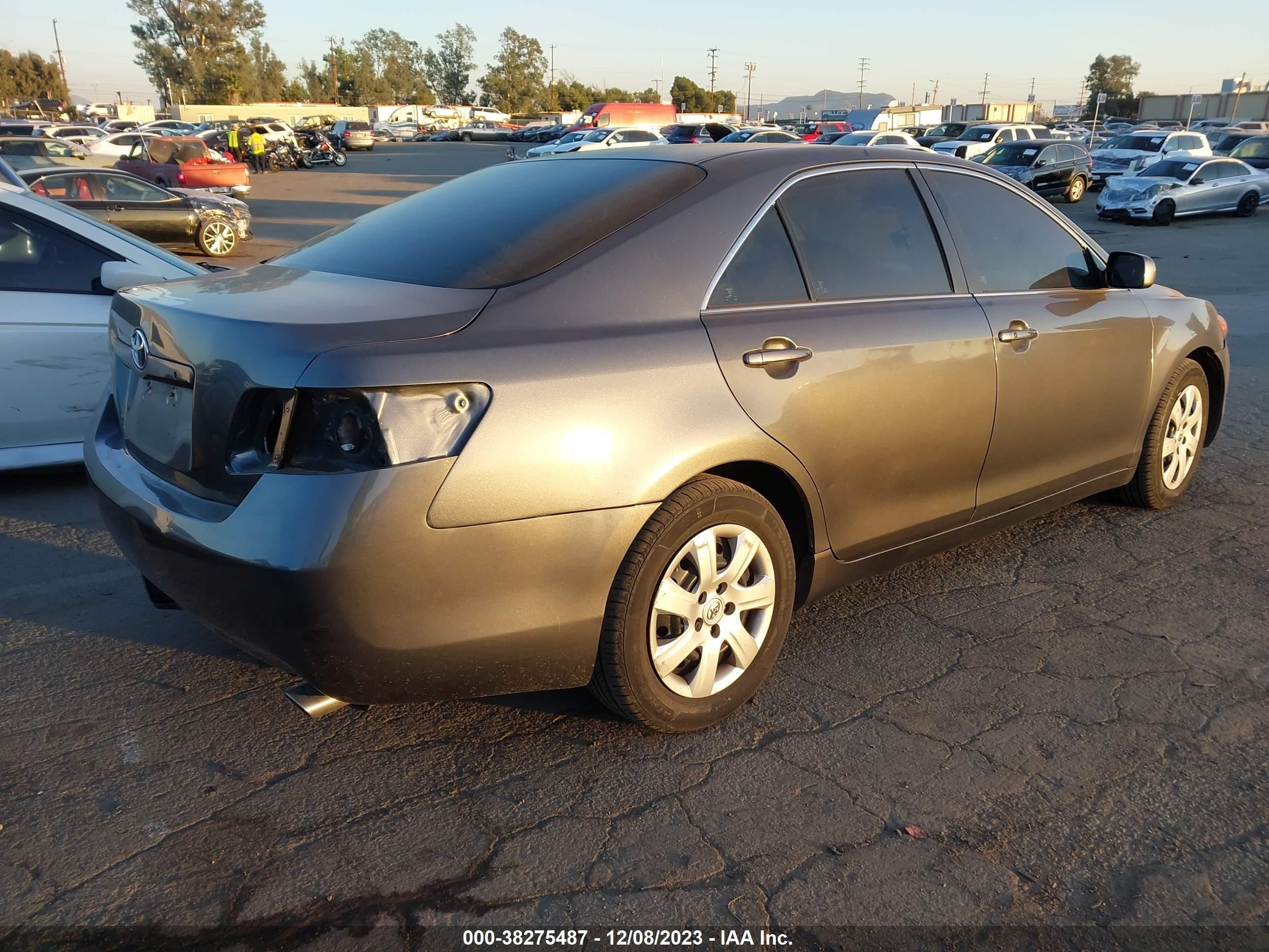 Photo 3 VIN: 4T1BB46K59U071957 - TOYOTA CAMRY 