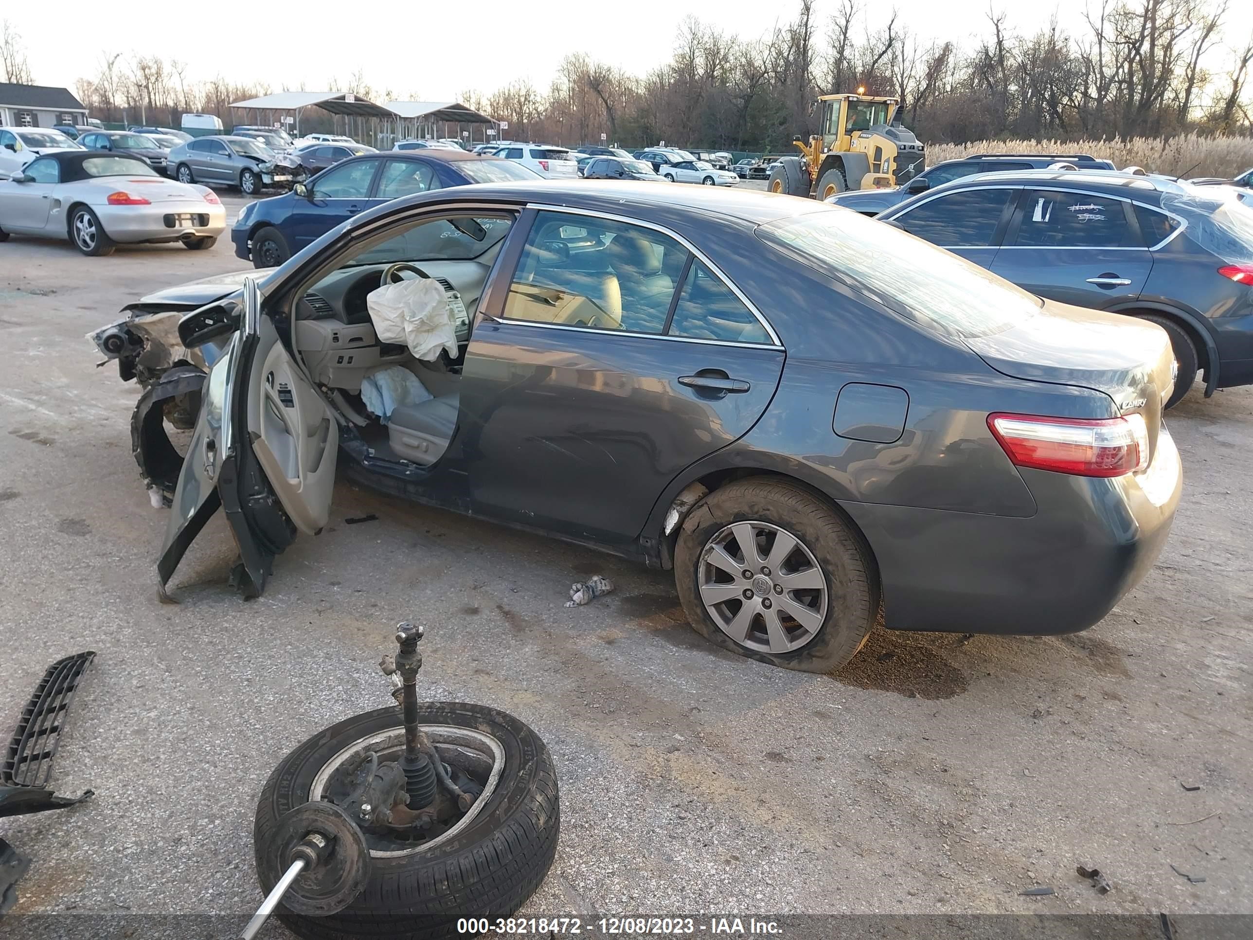 Photo 2 VIN: 4T1BB46K88U051717 - TOYOTA CAMRY 