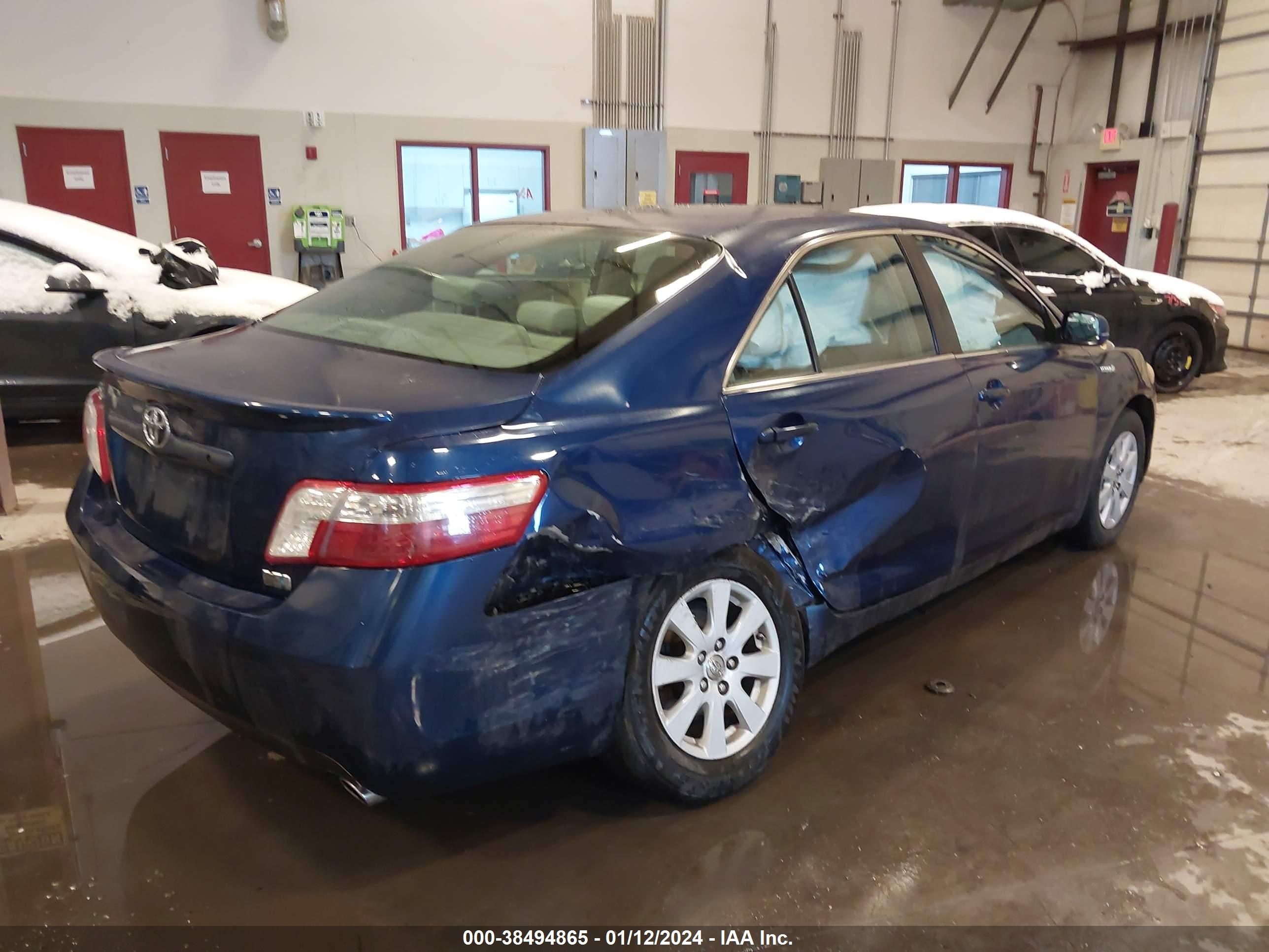 Photo 3 VIN: 4T1BB46K88U057064 - TOYOTA CAMRY 