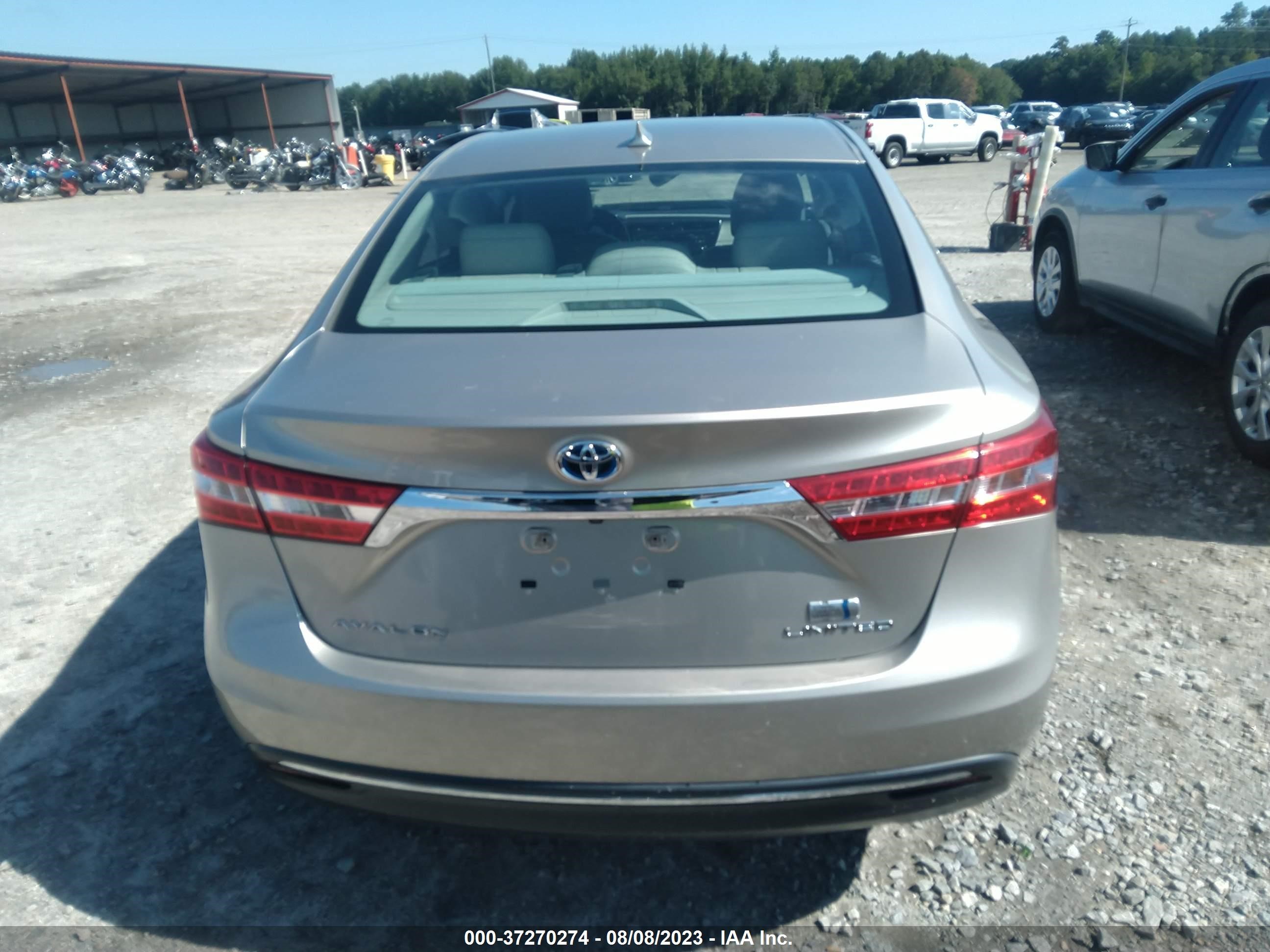 Photo 15 VIN: 4T1BD1EB0FU041979 - TOYOTA AVALON 