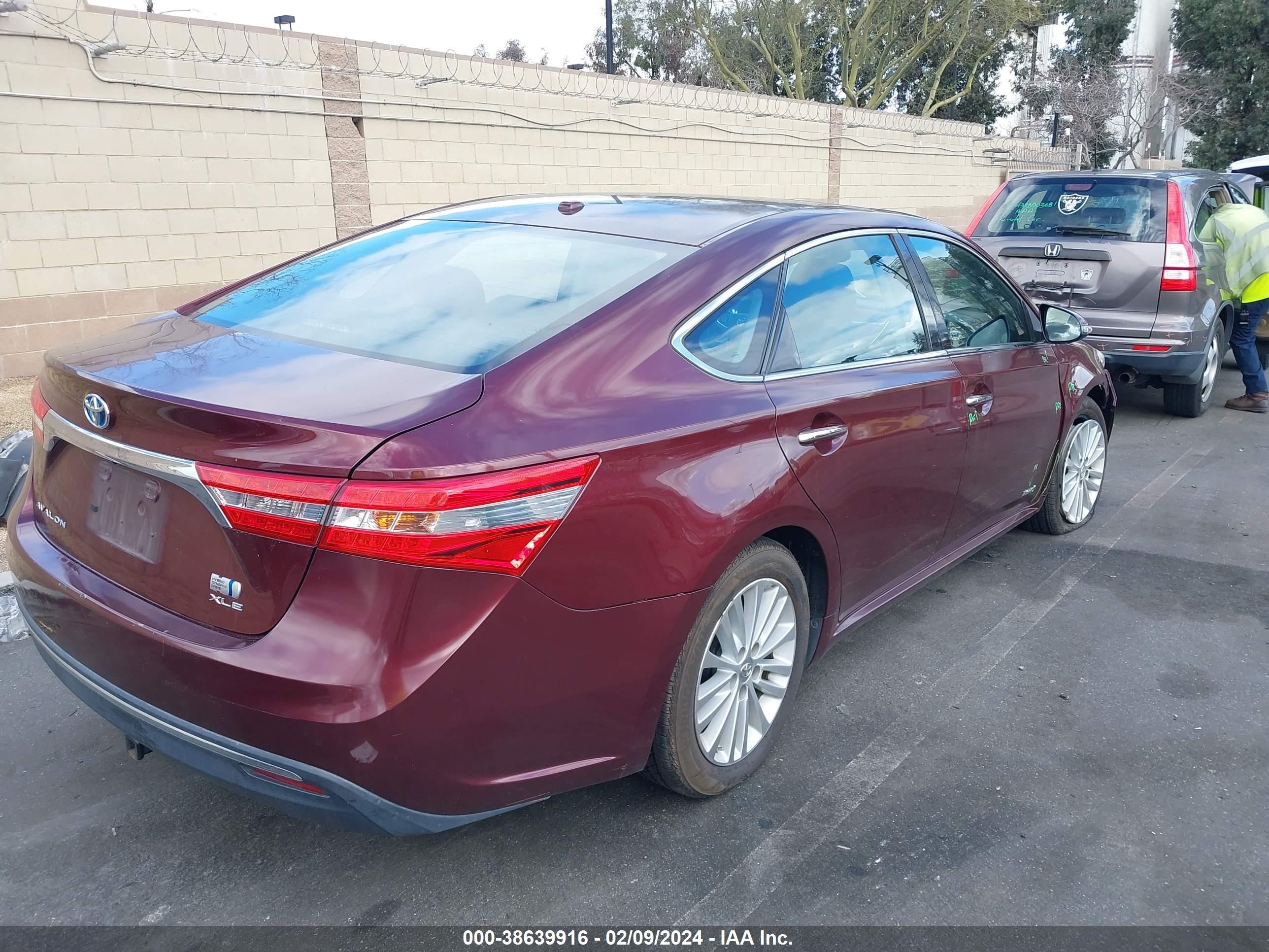 Photo 3 VIN: 4T1BD1EB1DU016893 - TOYOTA AVALON 