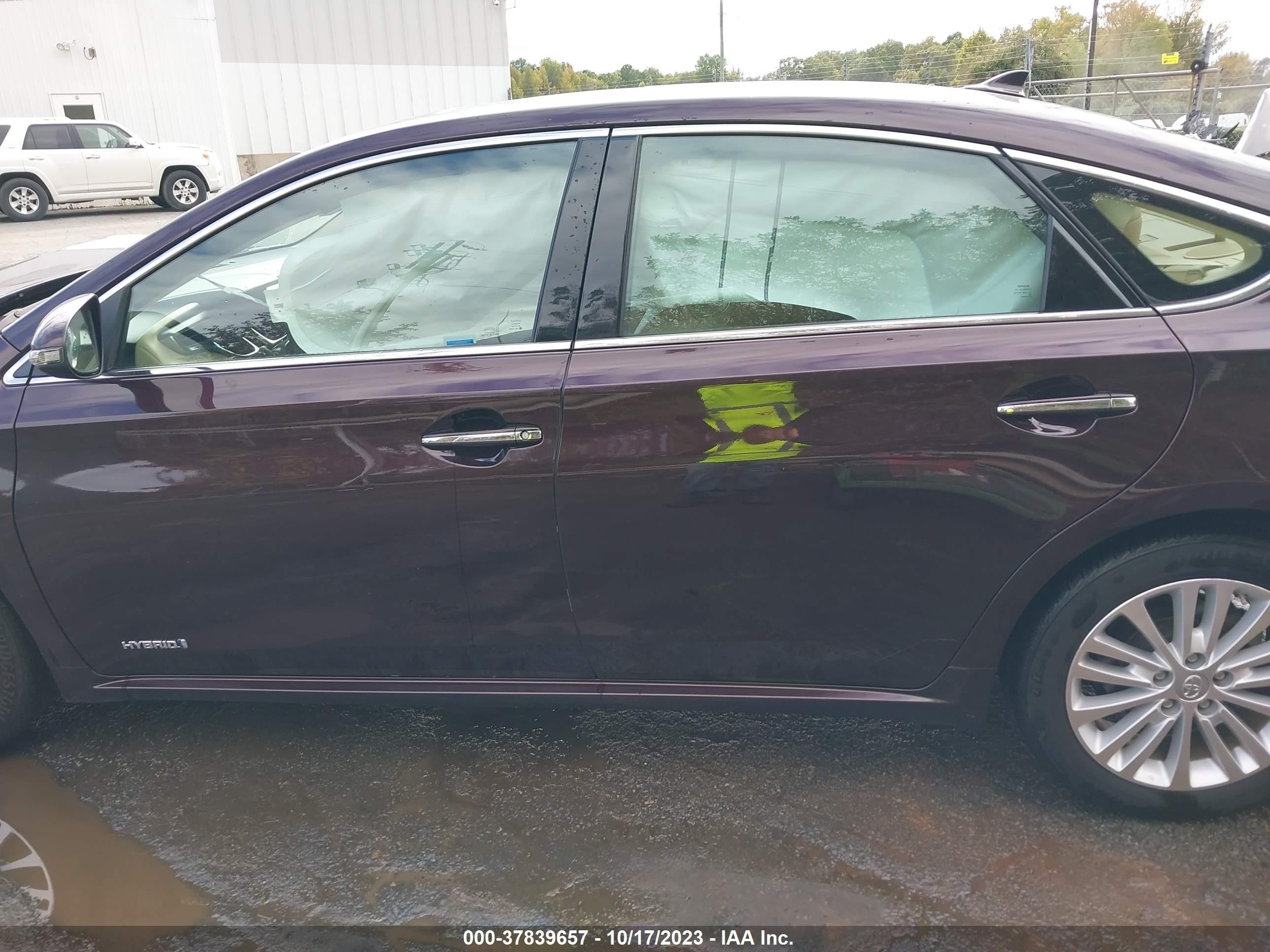 Photo 13 VIN: 4T1BD1EB2EU031386 - TOYOTA AVALON 