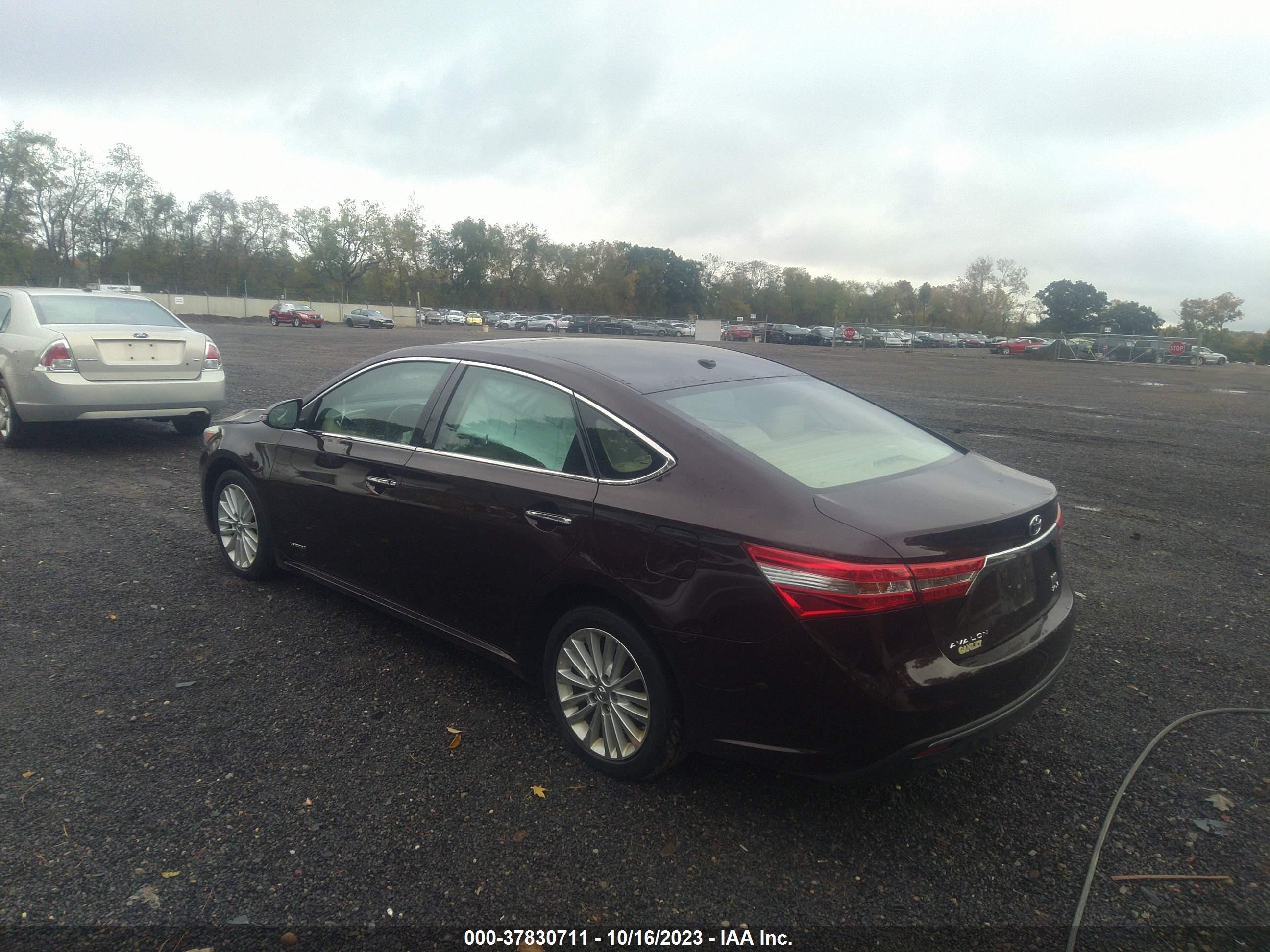 Photo 2 VIN: 4T1BD1EB2FU043507 - TOYOTA AVALON 