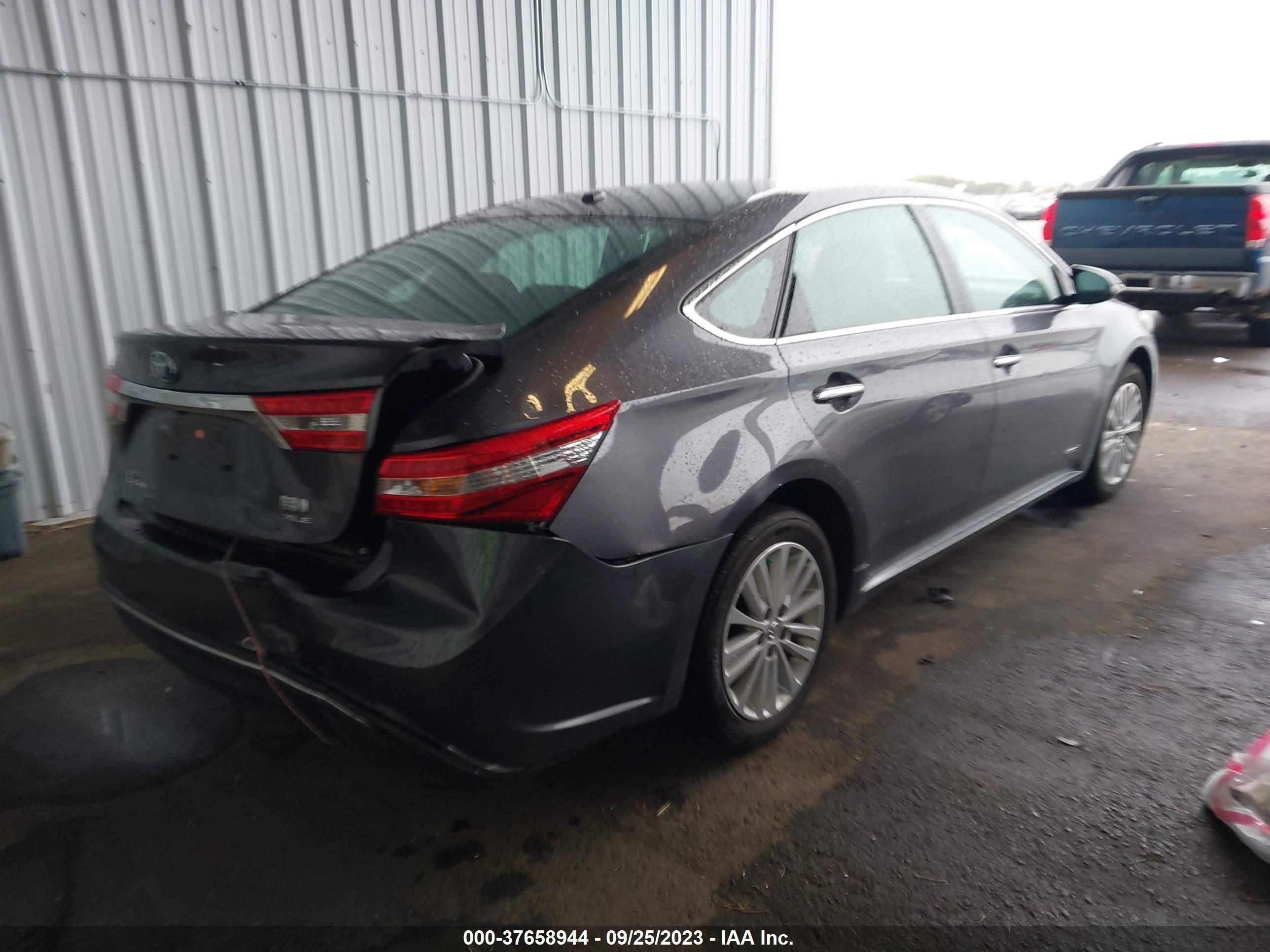 Photo 3 VIN: 4T1BD1EB3EU035673 - TOYOTA AVALON 