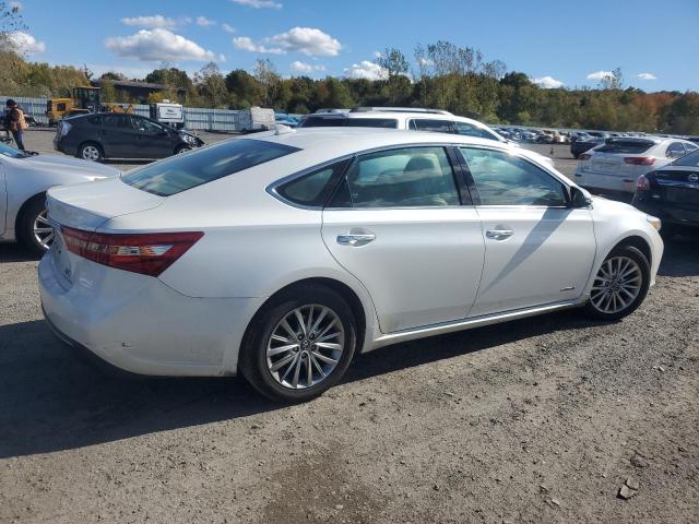 Photo 2 VIN: 4T1BD1EB4JU060530 - TOYOTA AVALON HYB 