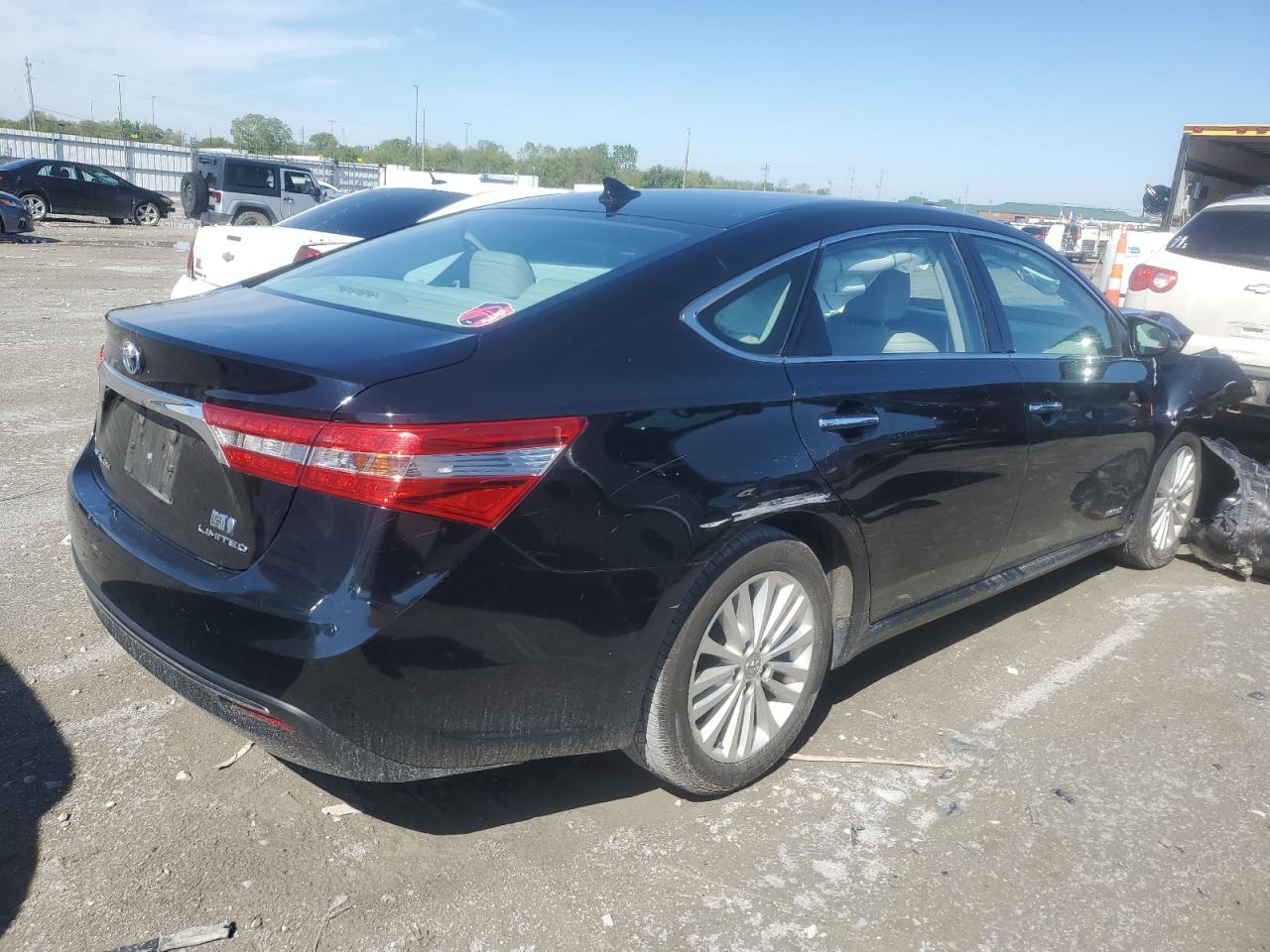 Photo 2 VIN: 4T1BD1EB6FU045079 - TOYOTA AVALON 