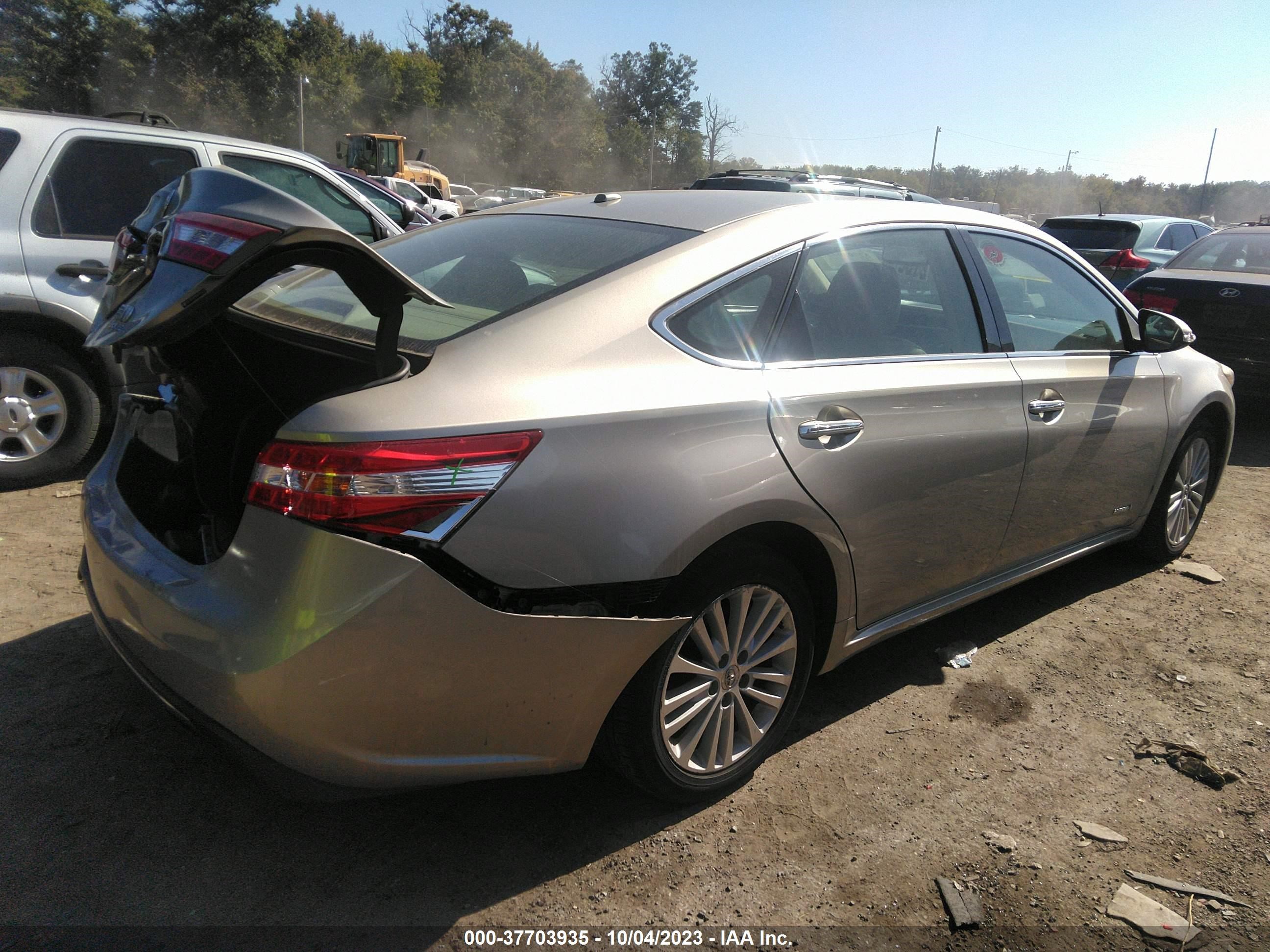 Photo 3 VIN: 4T1BD1EB8DU008242 - TOYOTA AVALON 