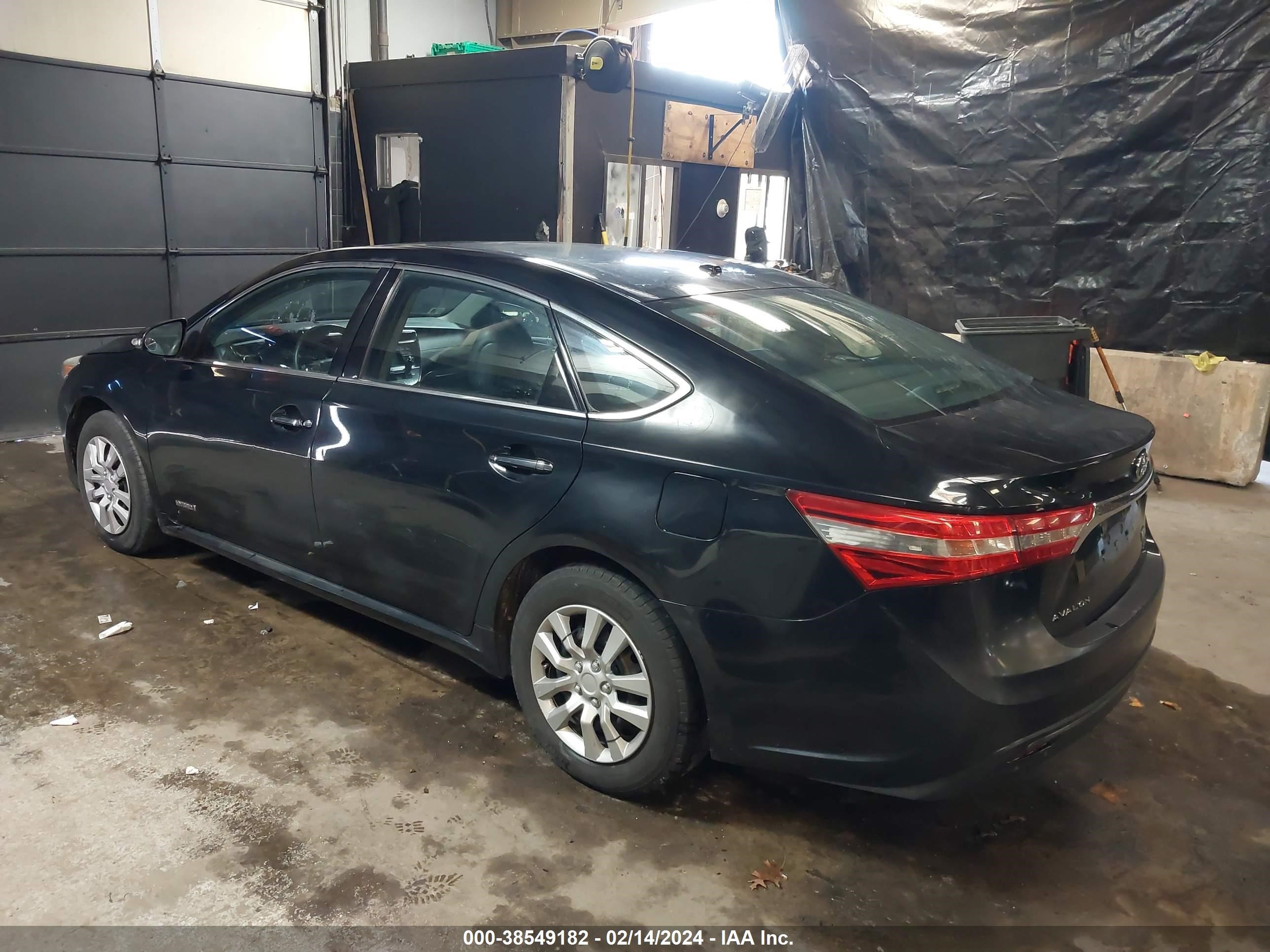 Photo 2 VIN: 4T1BD1EB8FU045360 - TOYOTA AVALON 