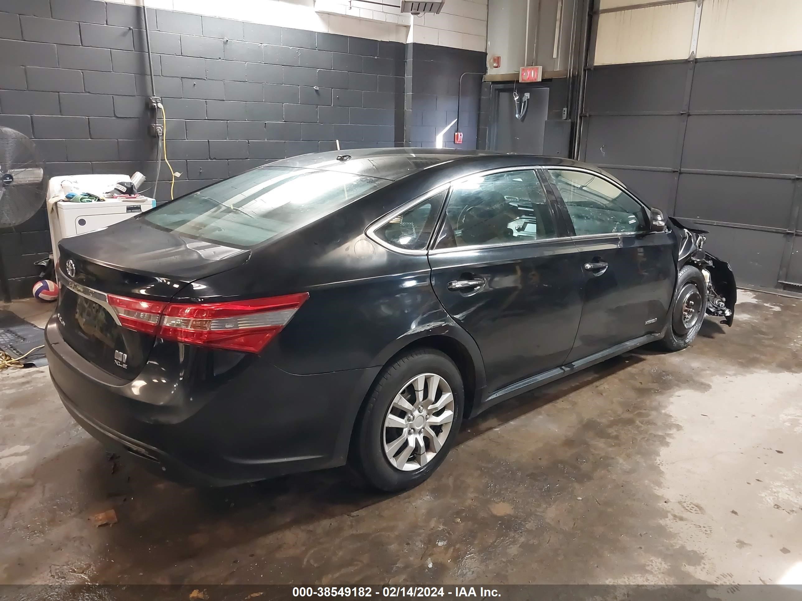 Photo 3 VIN: 4T1BD1EB8FU045360 - TOYOTA AVALON 