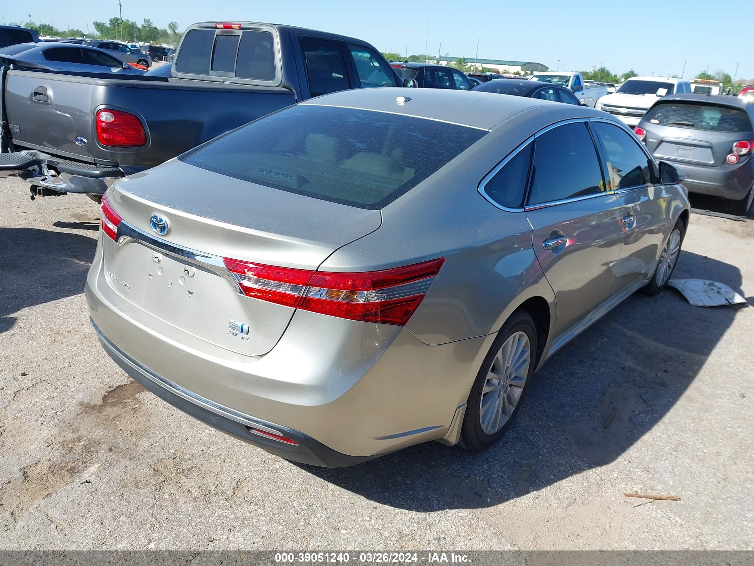 Photo 3 VIN: 4T1BD1EBXFU040015 - TOYOTA AVALON 